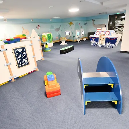 Nadmorskie Tarasy Z Basenami - Navigator