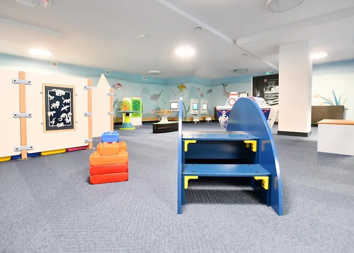 Nadmorskie Tarasy Z Basenami - Navigator